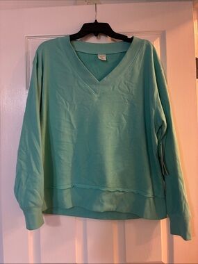 Oversized v neck sweatshirt